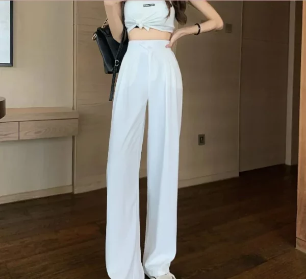 Figure-flattering versatile high-waisted wide leg trousers