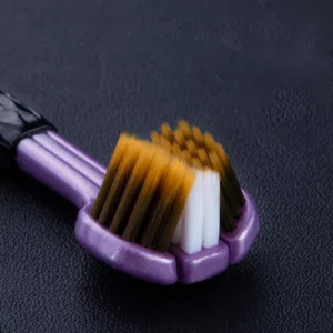 Three-head multi-angle cleaning toothbrush