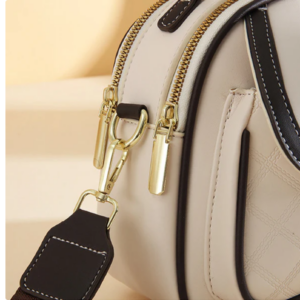 Retro Versatile Large Capacity Crossbody Handbag